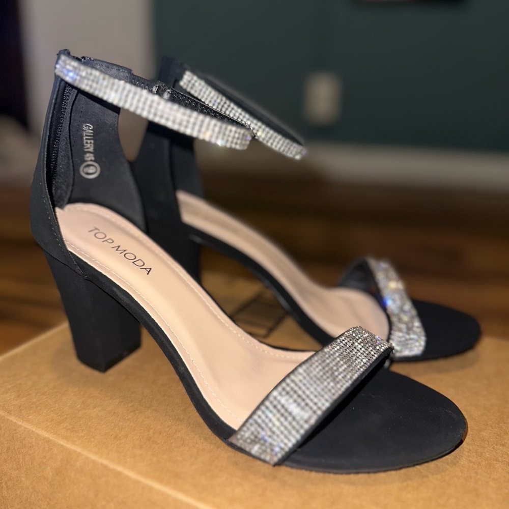 Black Too Moda Heels 
Unused size 9